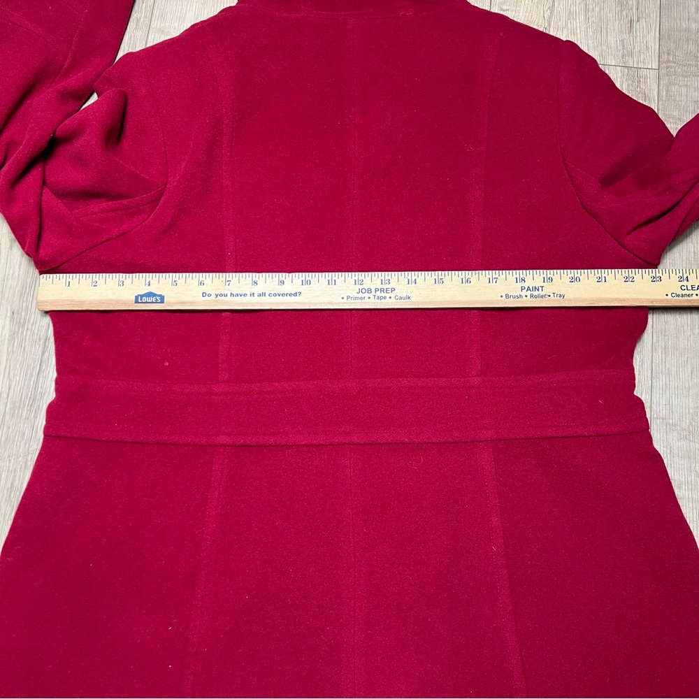 Pendleton Red Pea Coat with Hood and Double-Breasted Design - Picture 13 of 15